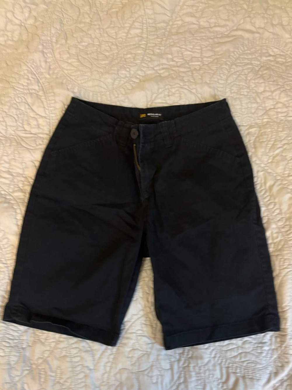 Lee Mid-Rise Relaxed Fit Black Knee-Length Shorts